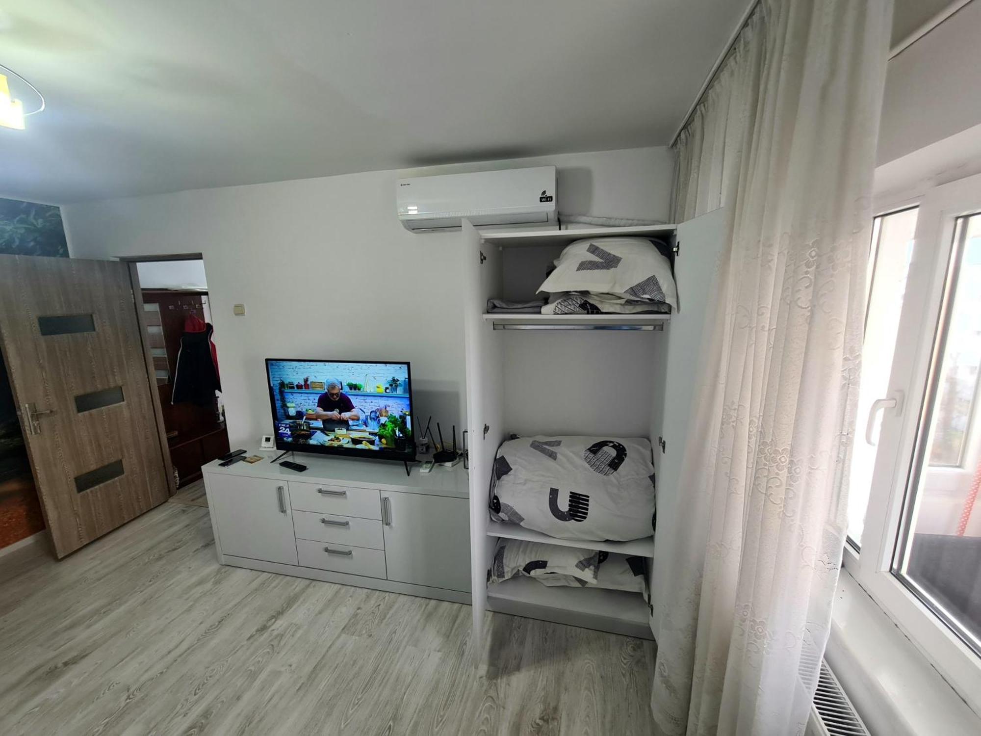 Apartament 2 Camere Etaj 4 Din 4 Craiova Extérieur photo